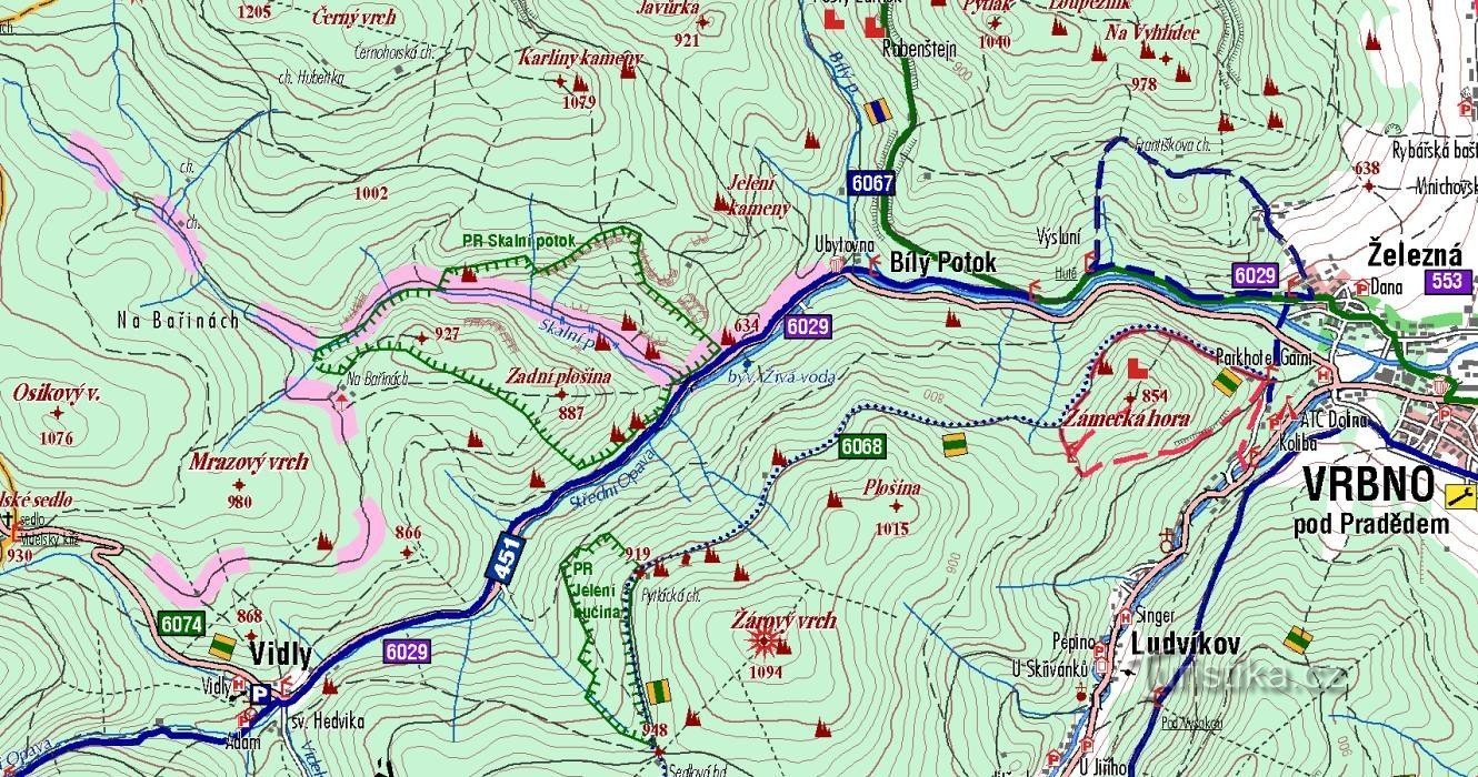 Adgang og rutevejledning markeret med pink
