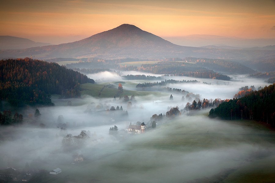 粉红山