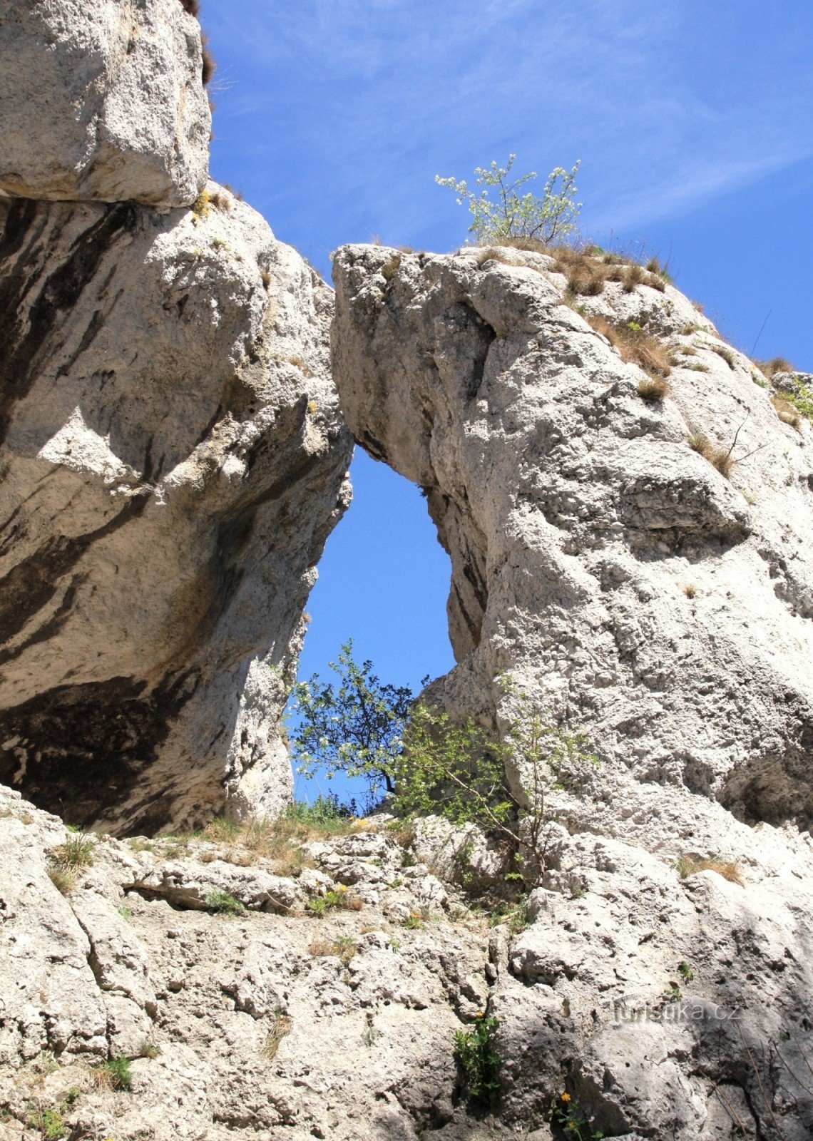 Pink hill - rock gate