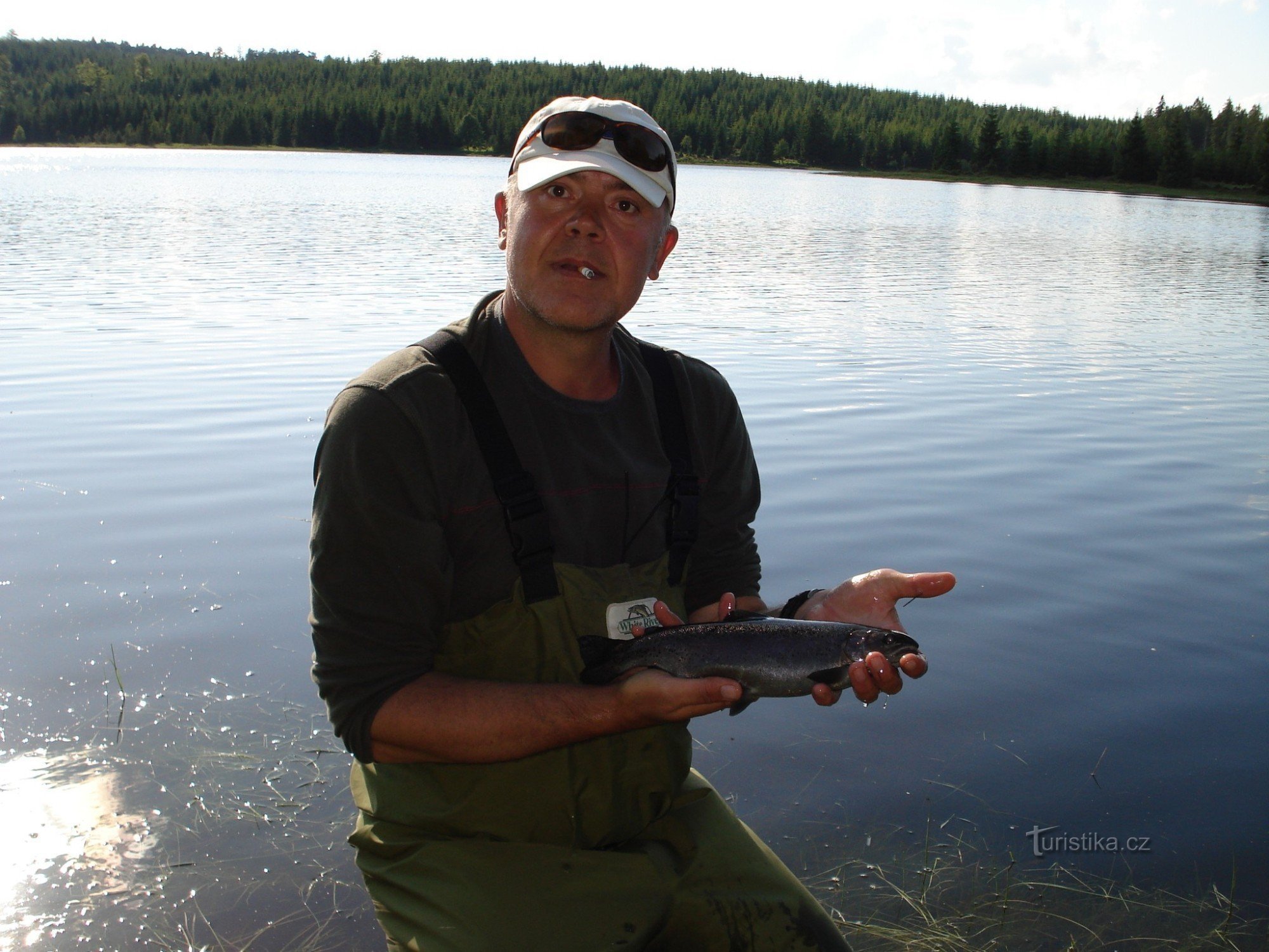 kalastus mustalla nisillä