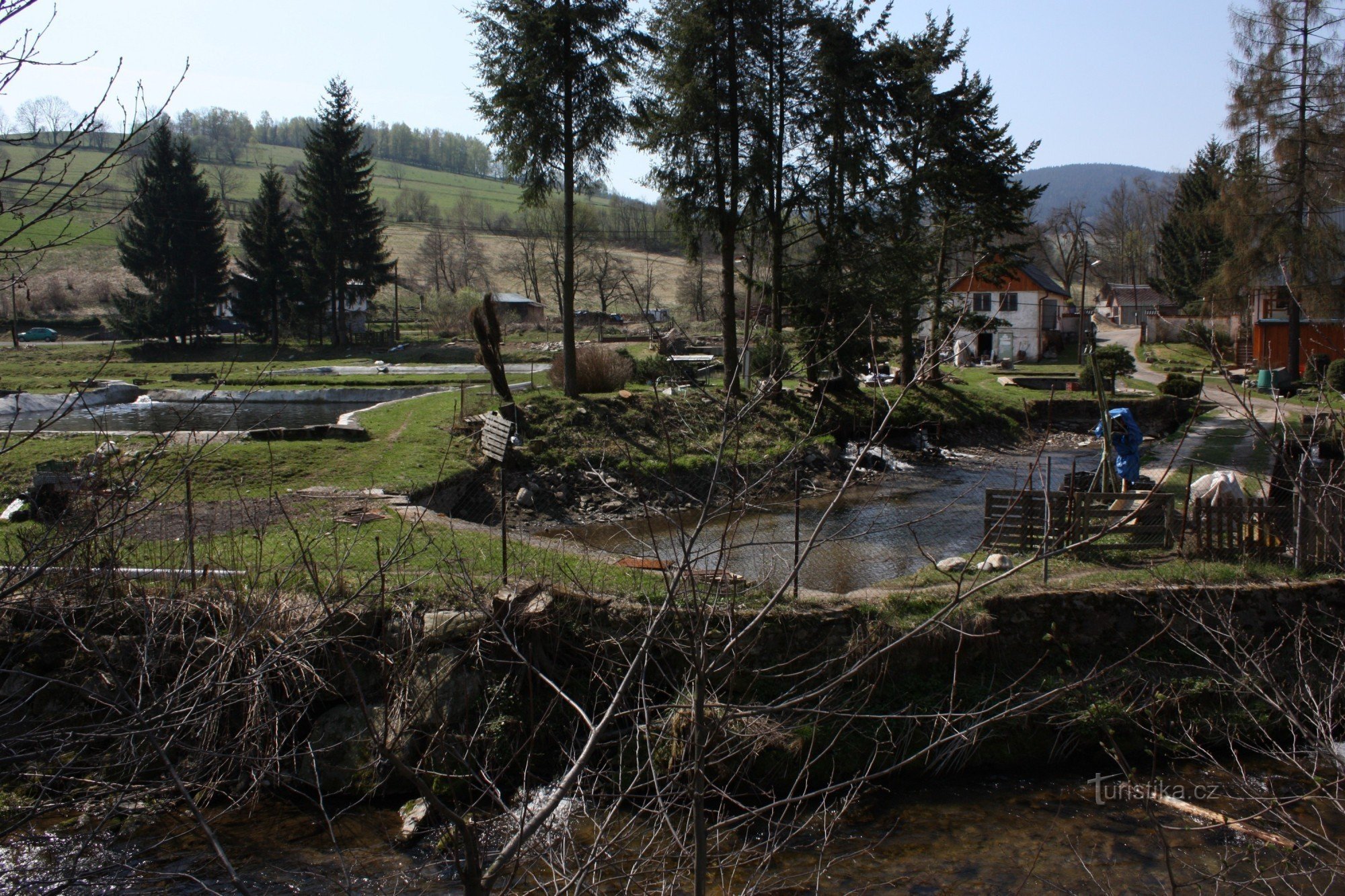 Bastione di pesca e allevamento di trote Vysoký potok vicino a Hanušovice