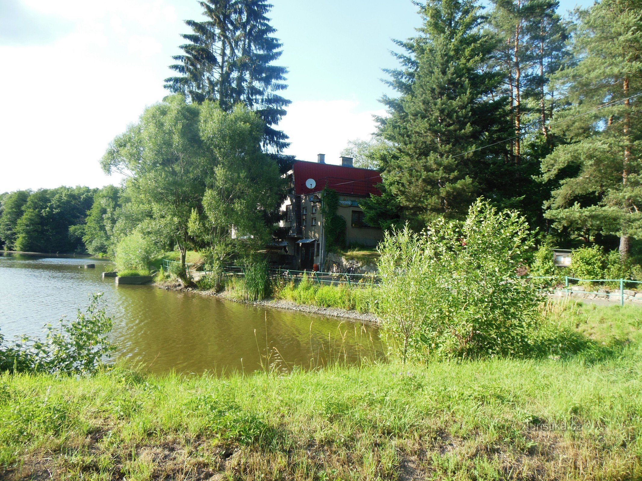 Fiskarhus, förfriskningar, boende