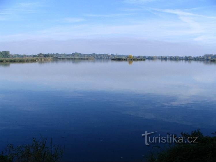 Bezruč pond