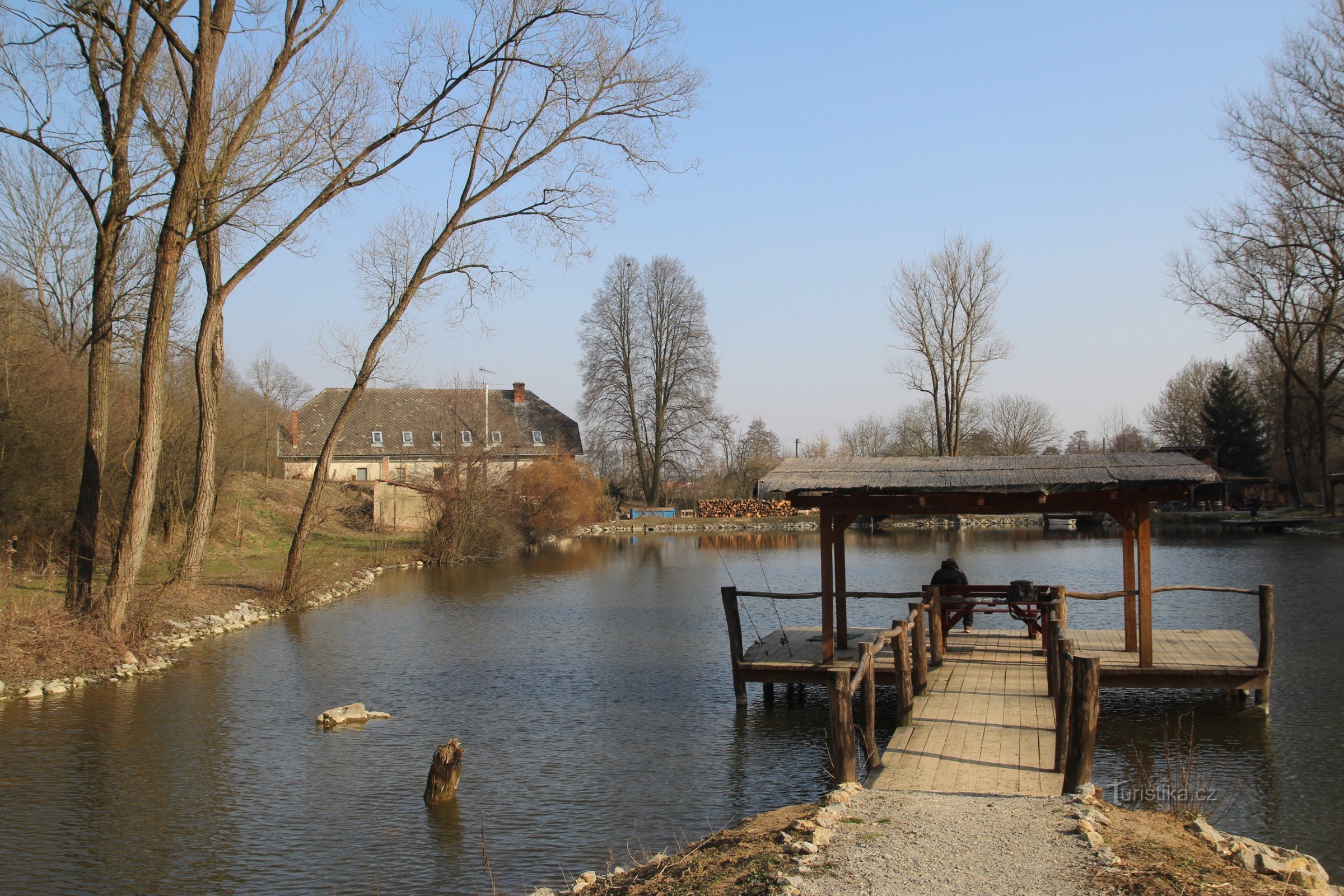 Danes je ribnik namenjen športnemu ribolovu
