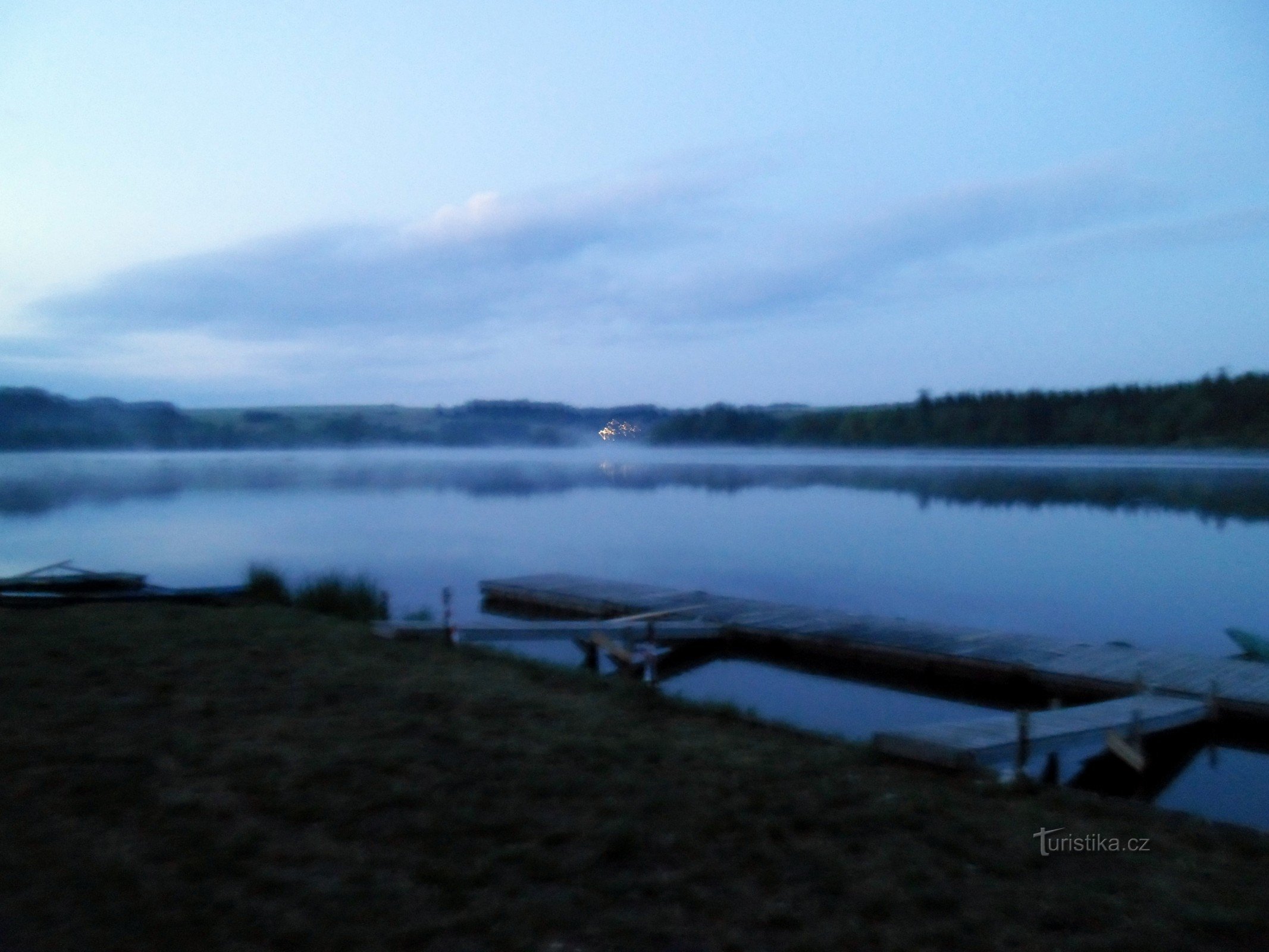 Rybník Řeka – pole namiotowe