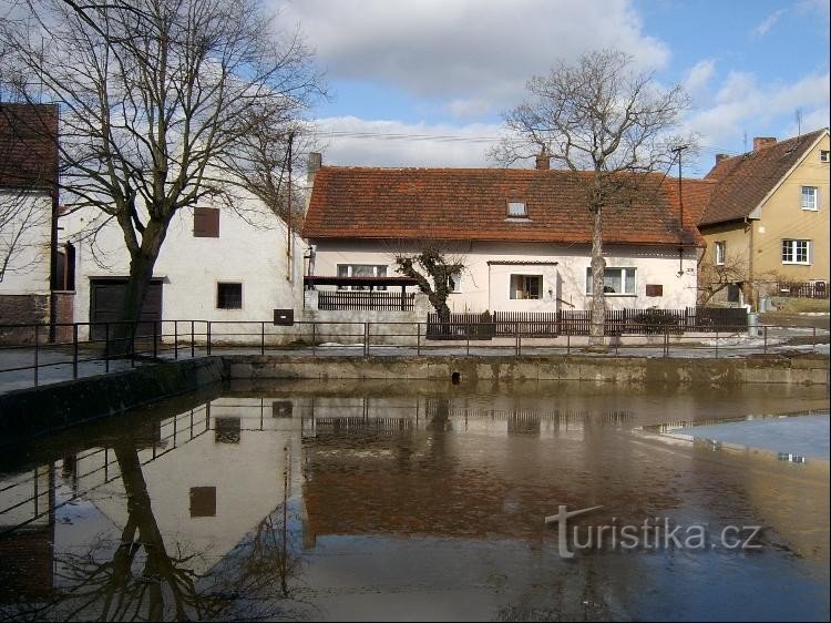 Teich in Litohlavy