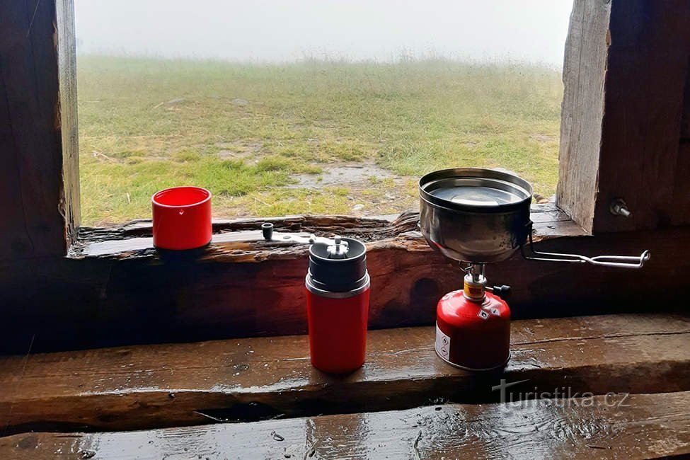 Schnelles Kochen auf der Wanderung