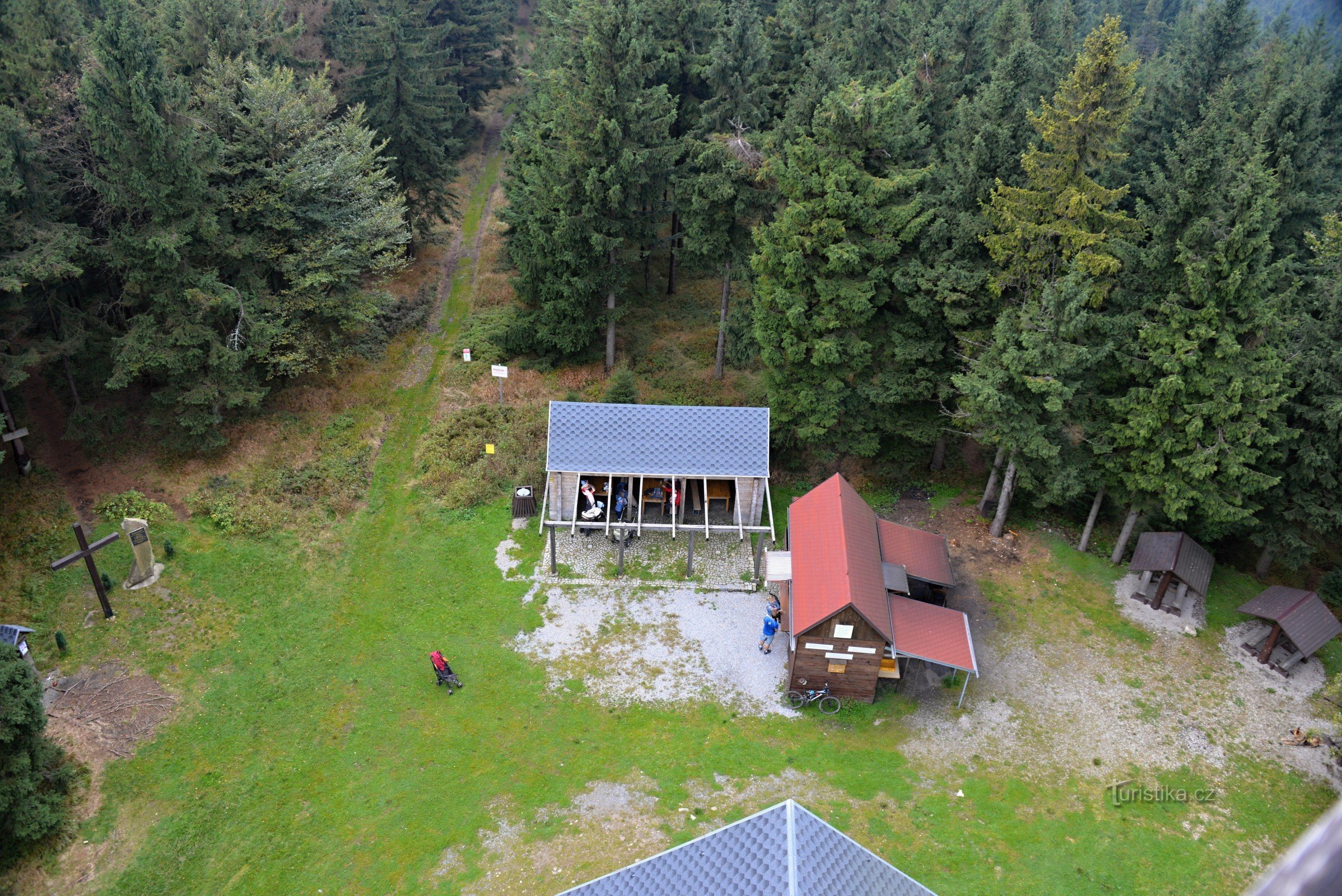 Rychleb Mountains: gora Bilůvková (pogled navzdol z razglednega stolpa)