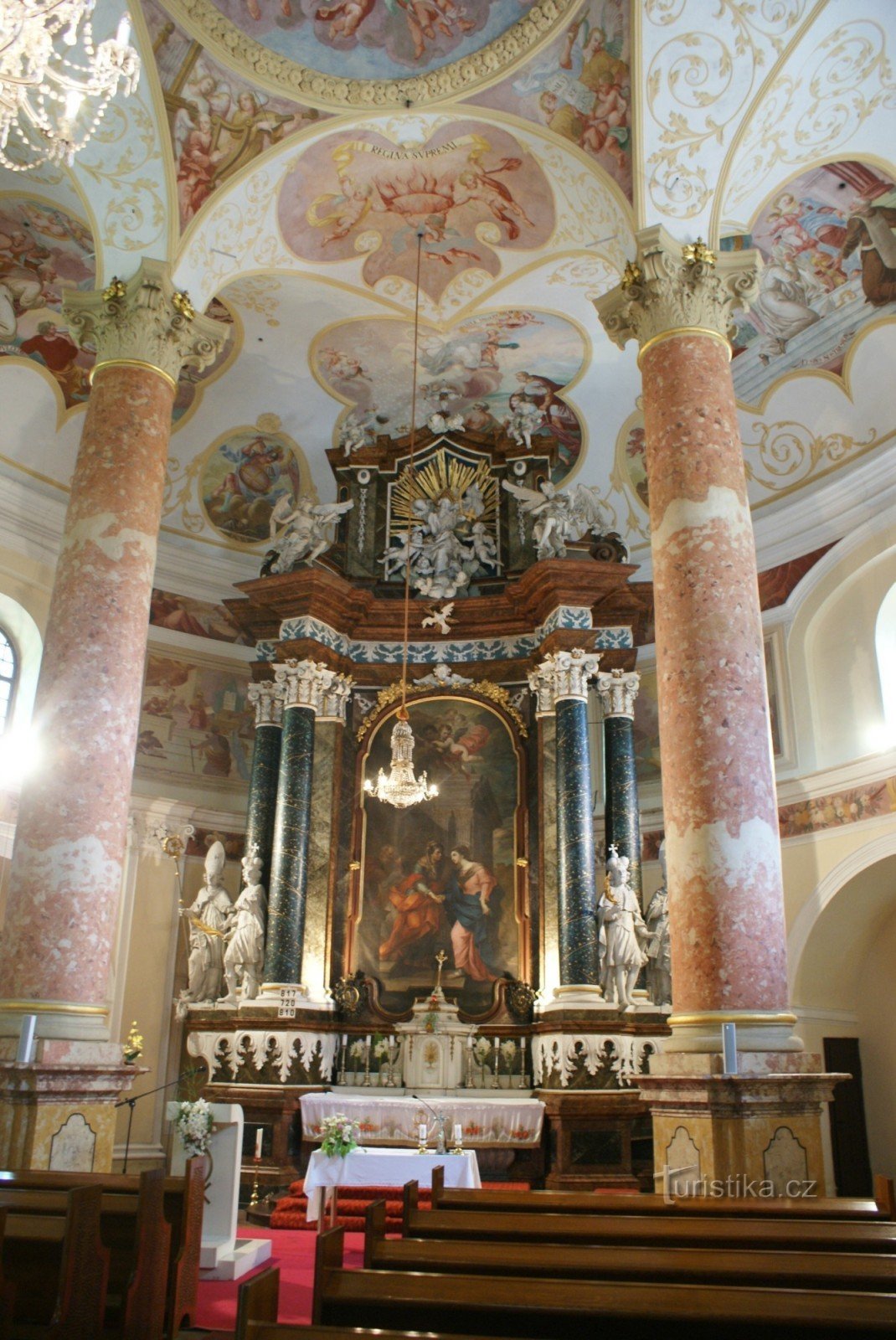 Rýmařov - el altar mayor de la capilla en Lipky