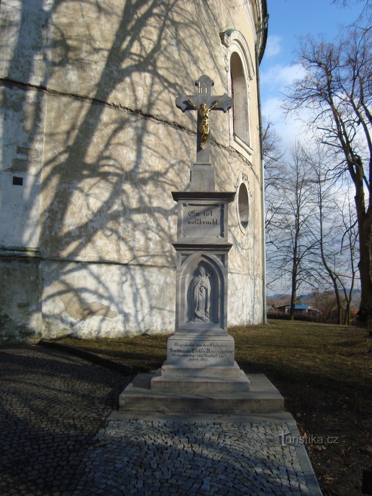 Rýmařov-Kreuz vor der Kapelle Mariä Heimsuchung in Lipkách-Foto: Ulrych Mir.