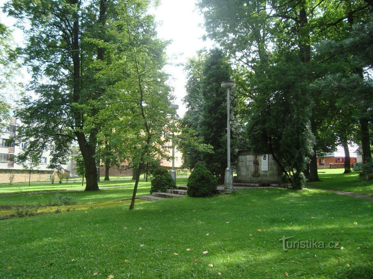 Rýmařov - monument à ceux qui sont morts pendant la Seconde Guerre mondiale - Photo : Ulrych Mir.