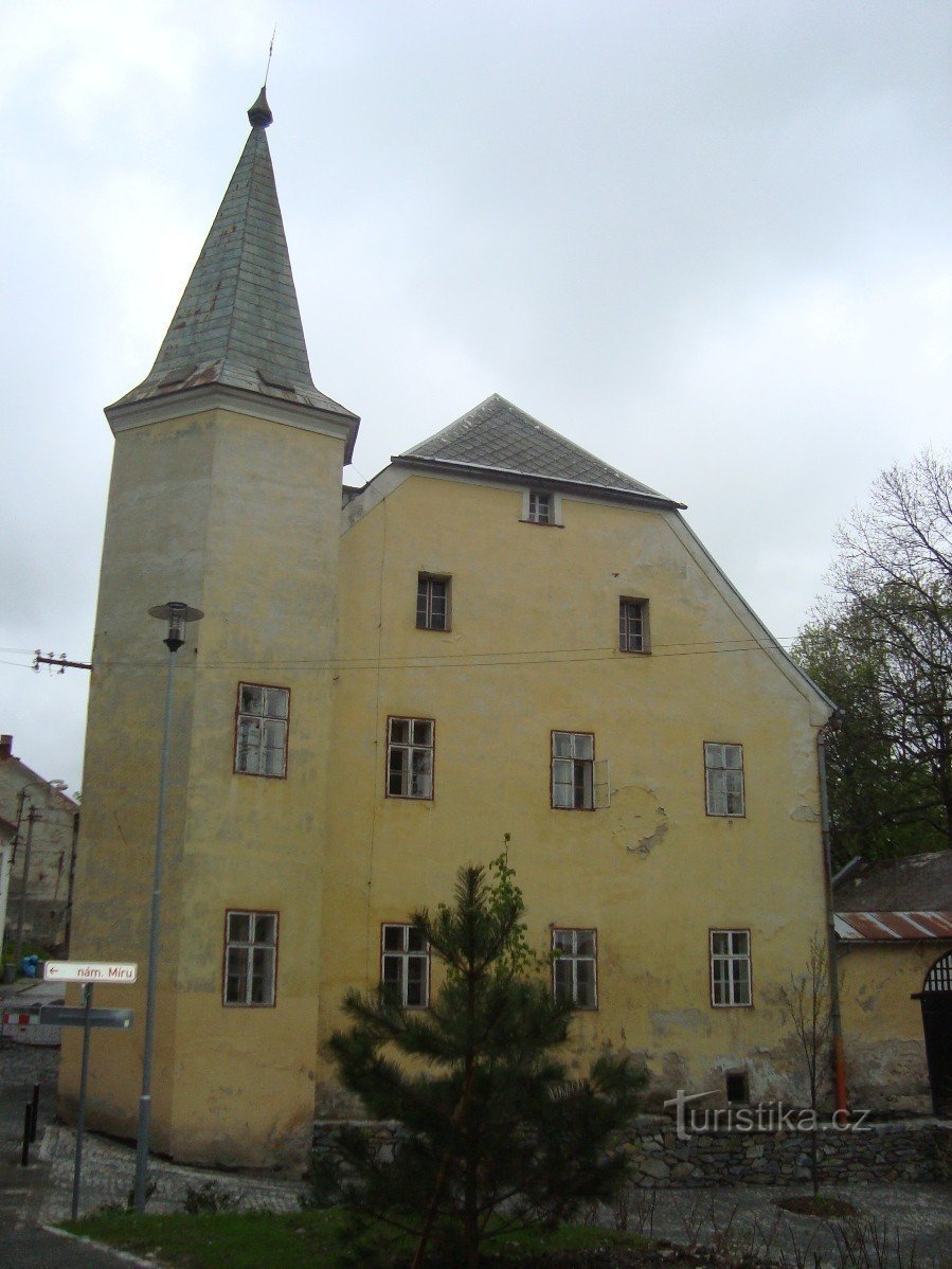 Rýmařov-römisch-katholische Pfarrei am Školní náměstí-Foto: Ulrych Mir.