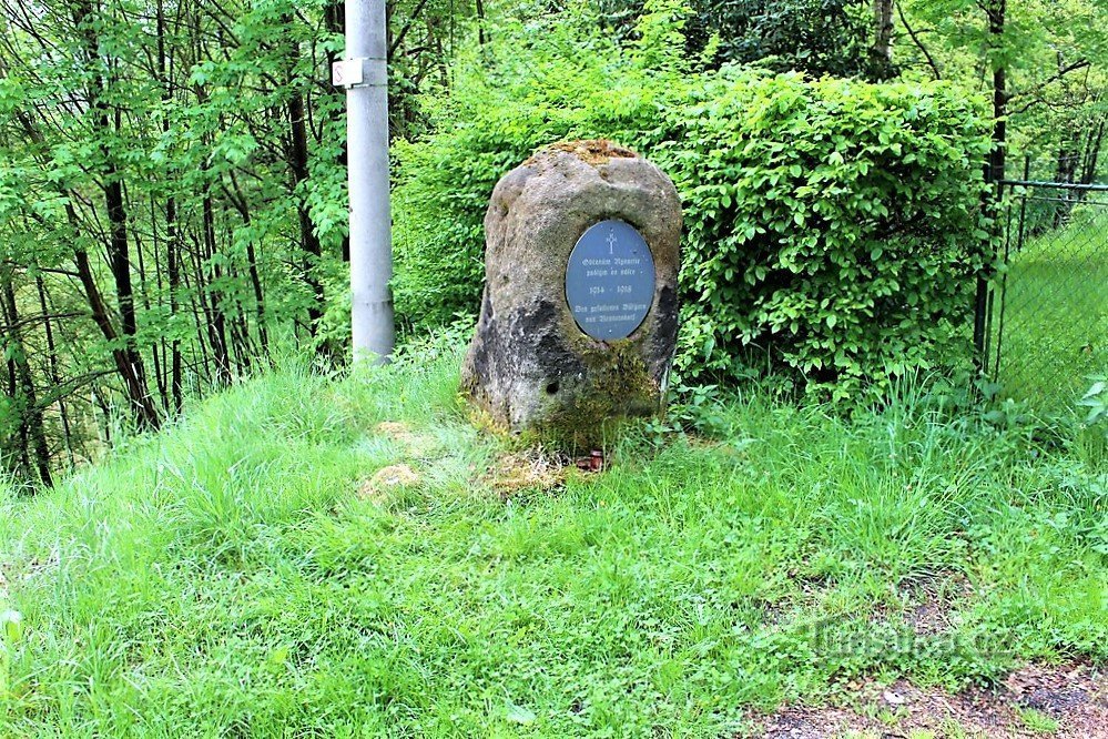 Rynartice, monument over de faldne