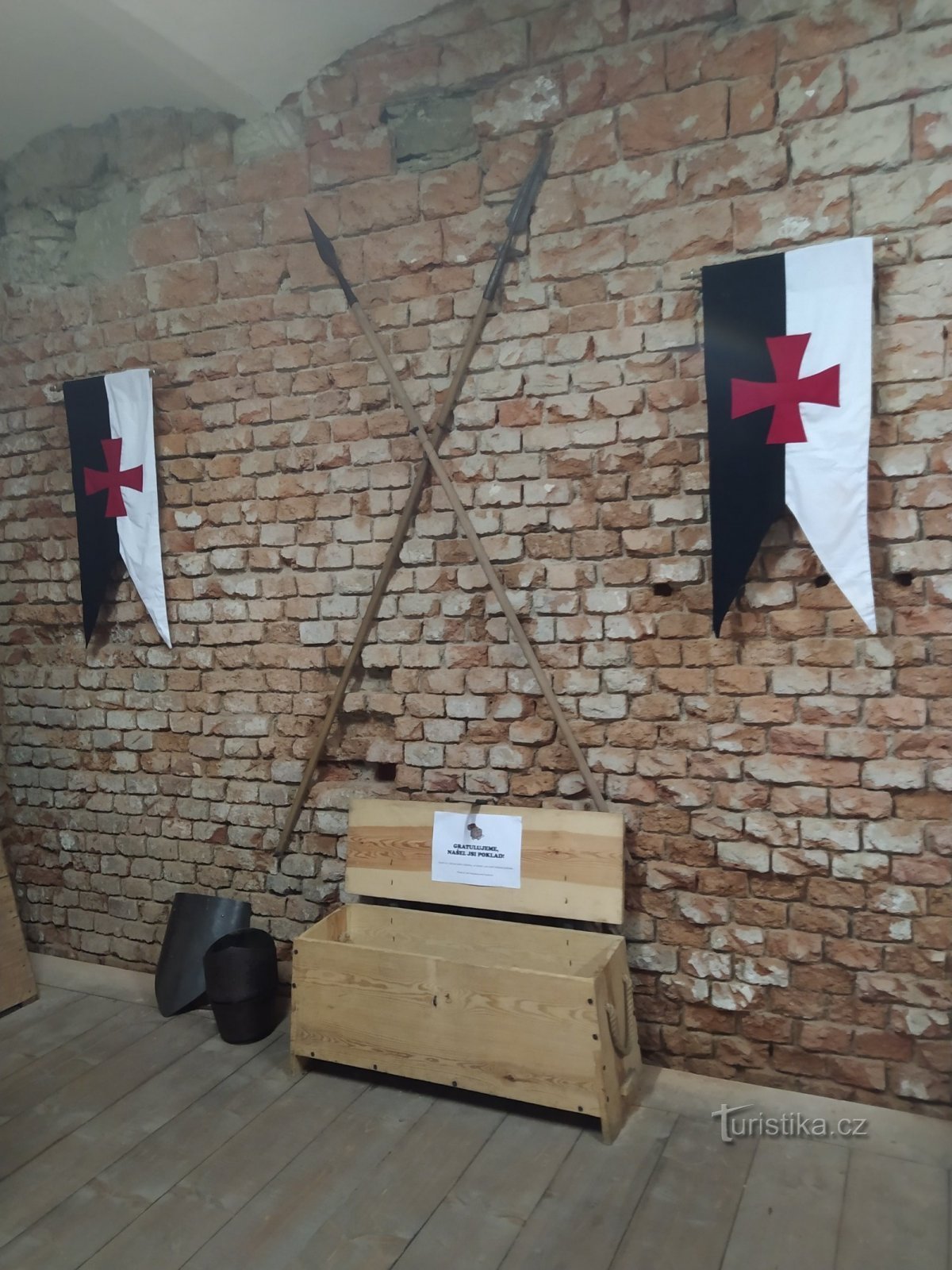 phòng chơi của hiệp sĩ trong hầm Templar ...
