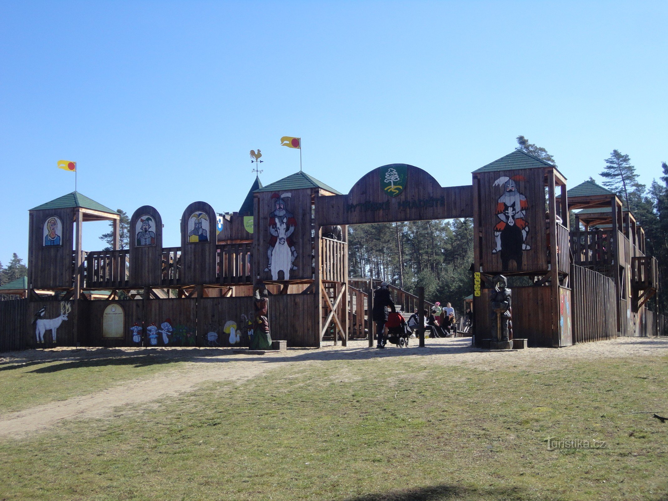 fort du chevalier dans les forêts de Hradec