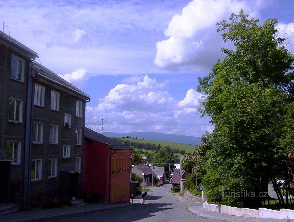 Rýžoviště-vista desde la plaza en la calle Rýmařovská y Praděd-Foto: Ulrych Mir.