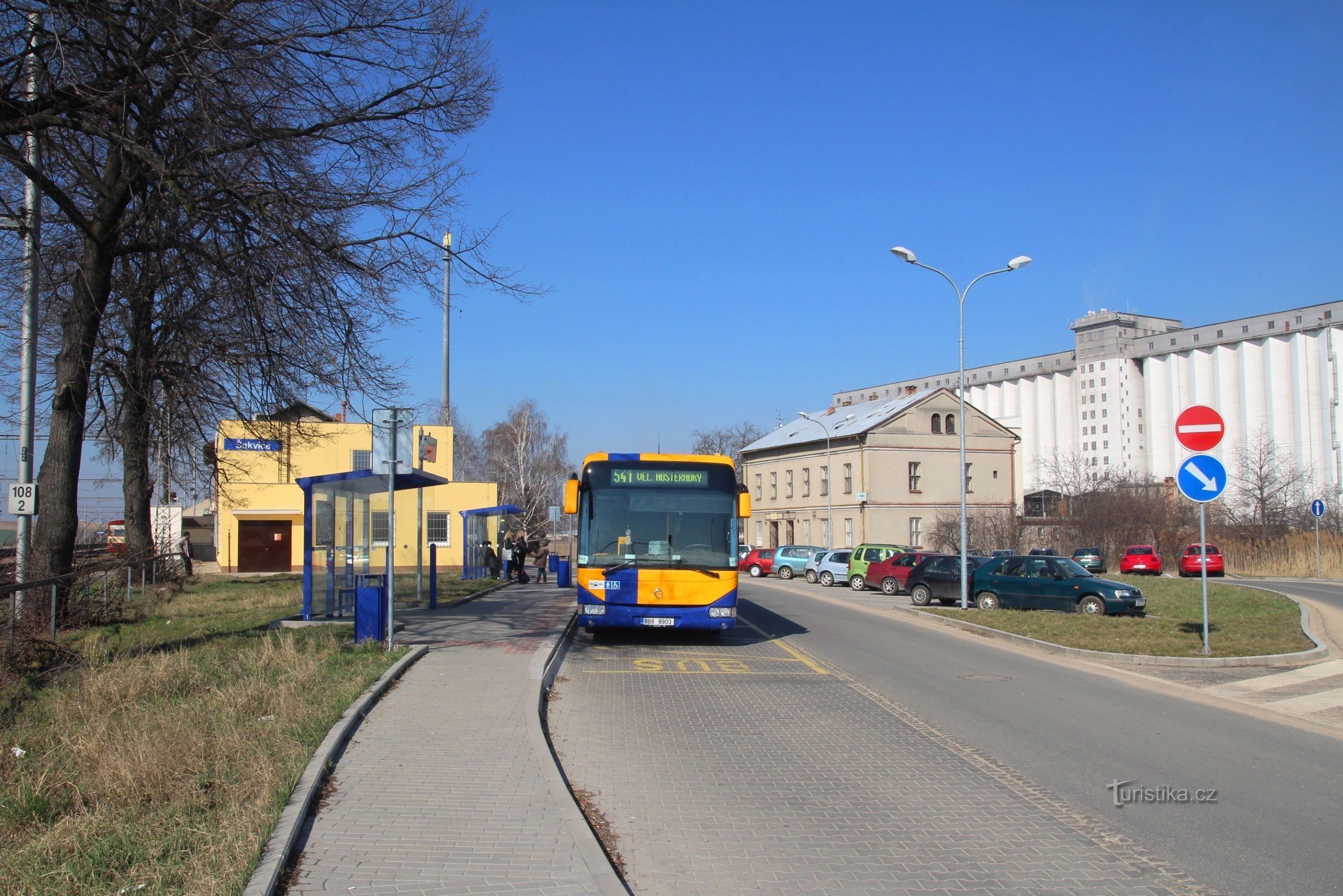 Šakvice, gare - terminal de transport