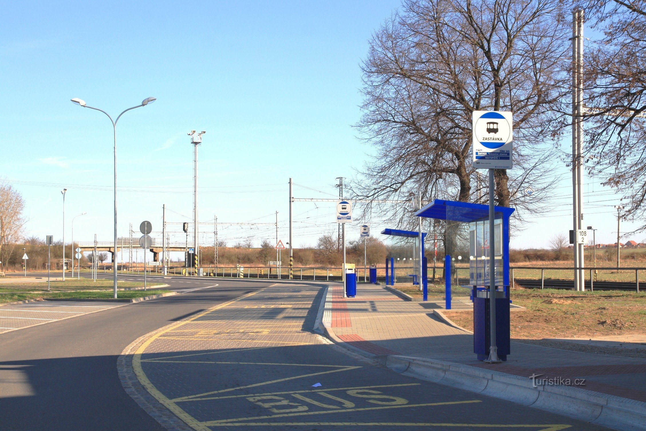 Šakvice, estación de tren - terminal de transporte