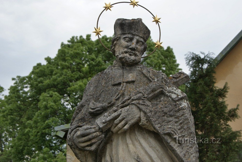 Salavice (Třešť) - statue af St. Jan Nepomucký