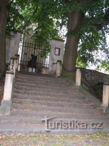 Escaliers vers l'église