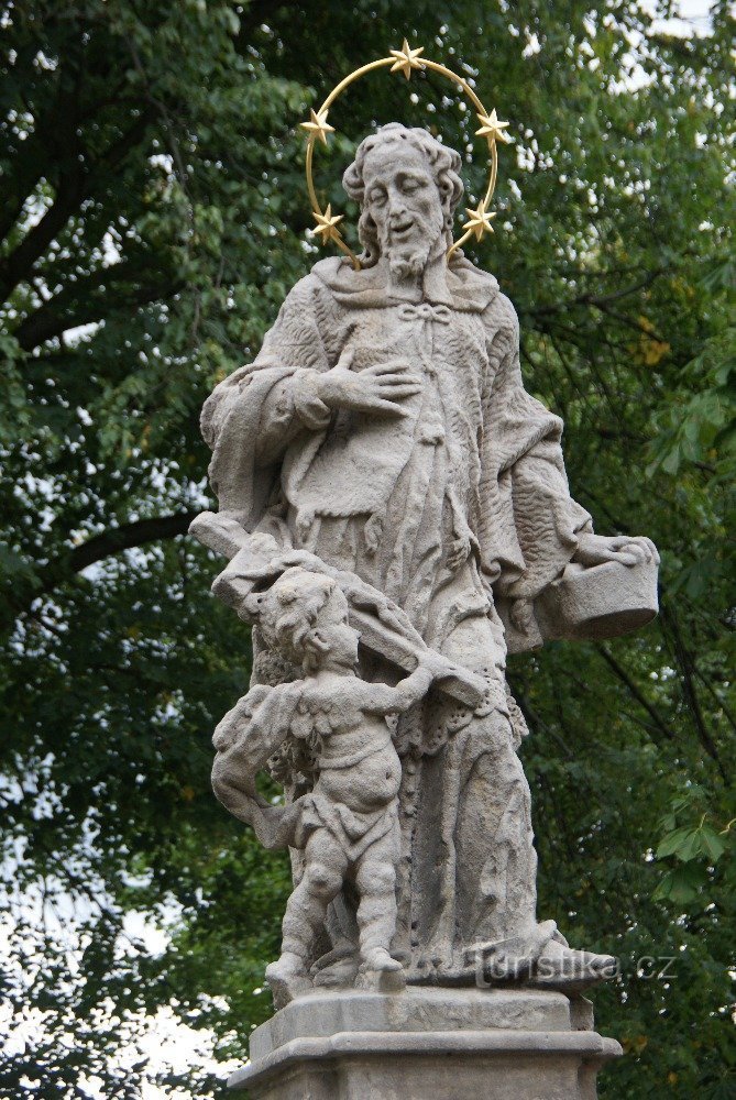 Seč - staty av St. Jan Nepomucký