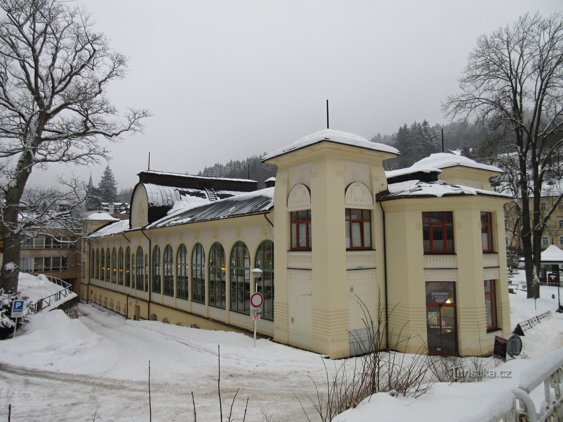 Art Nouveau vrtiljak