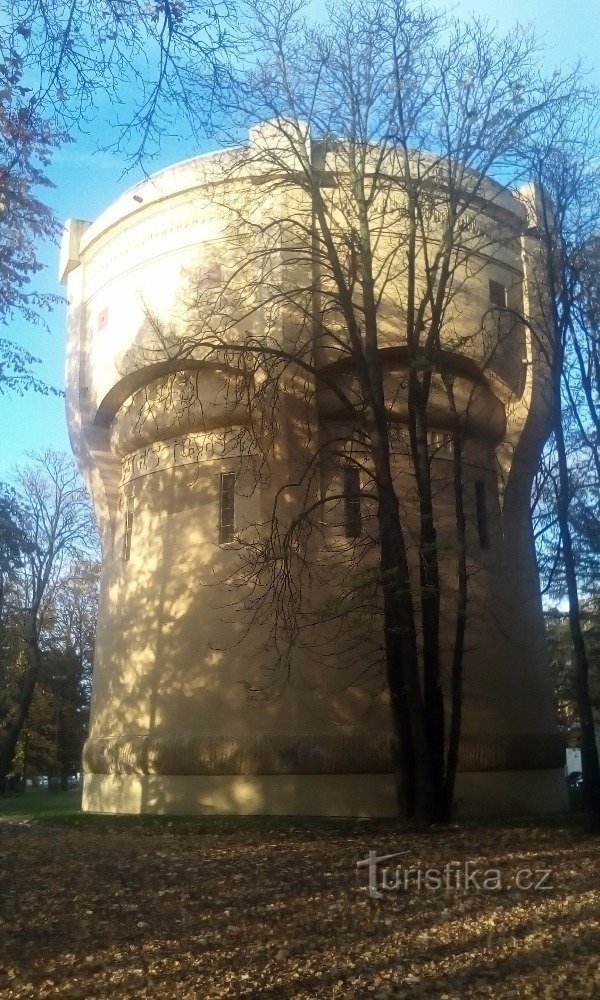 Art Nouveau rezervoar v bolnišnici Pardubice