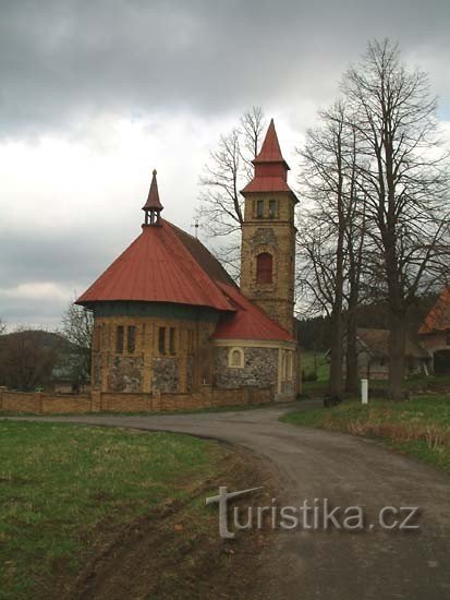 Sediviny - church