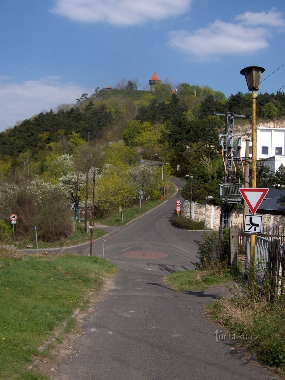 silla de montar bajo Hněvín