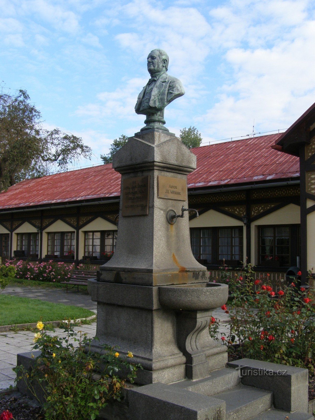 Sedmihorky - pomník zakladatele lázní Mudr. Šlechty