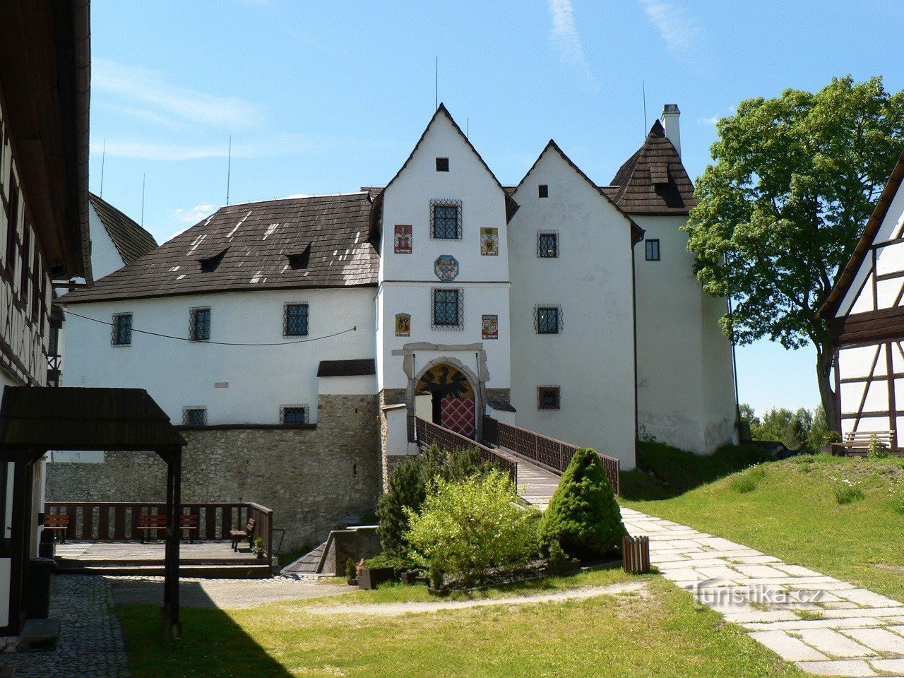 Seeberg, zamek z pierwszego dziedzińca