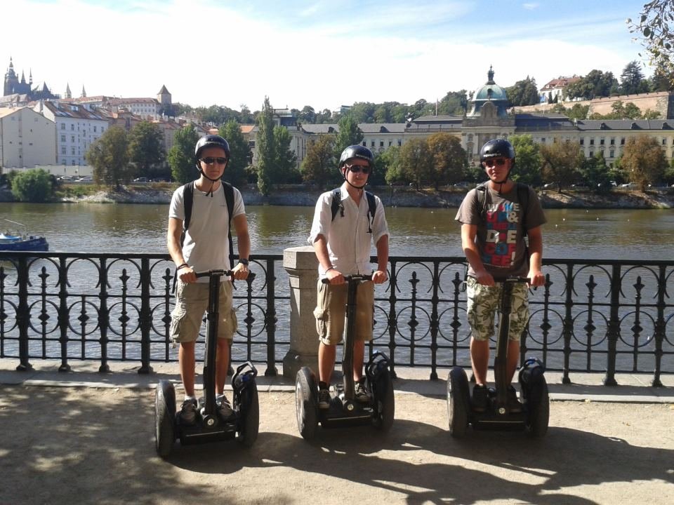 SEGWAYTRIP og E-SCOOTER HUGO Bike PRAG