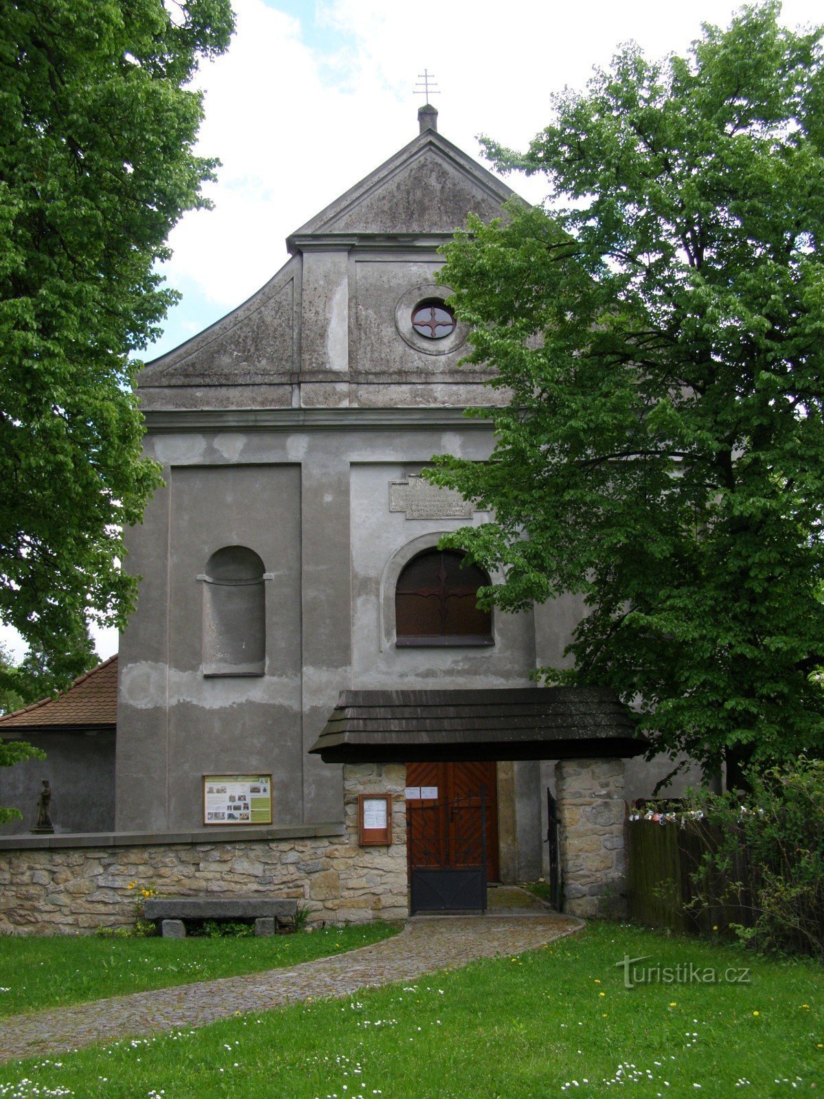 Semanín - cerkev sv. Bartolomej