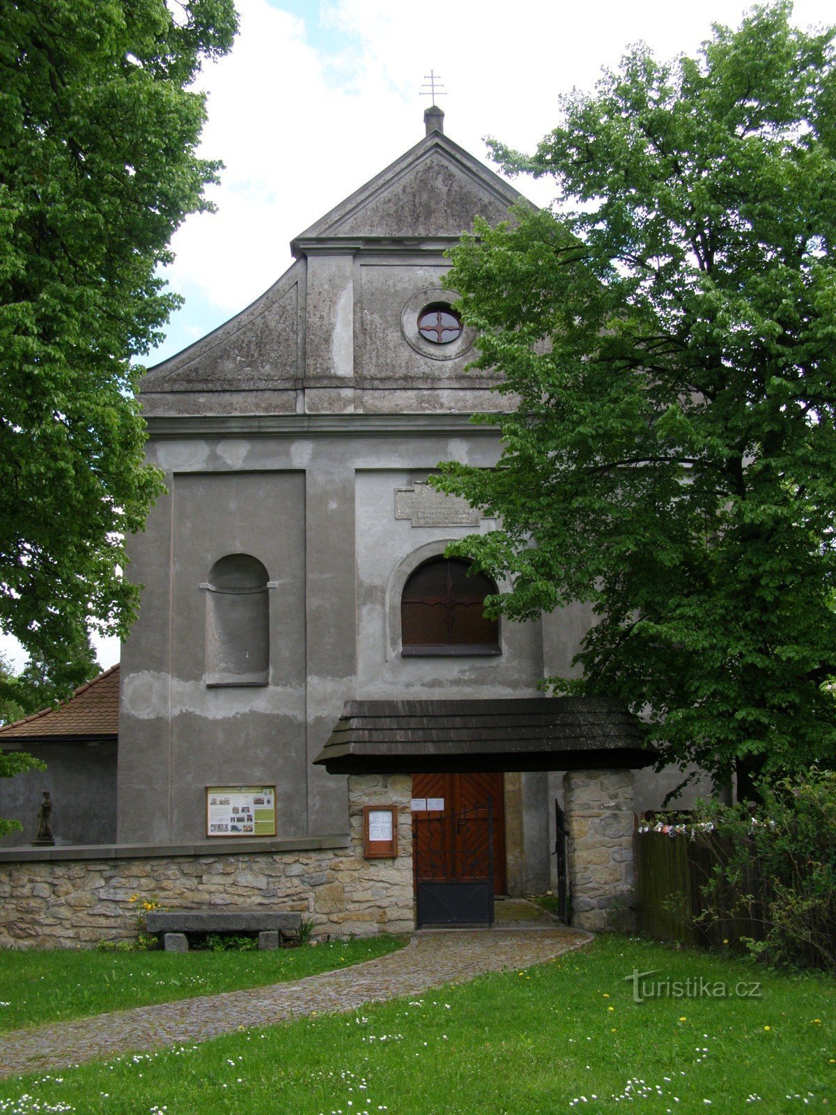 Semanín - nhà thờ St. Bartholomew