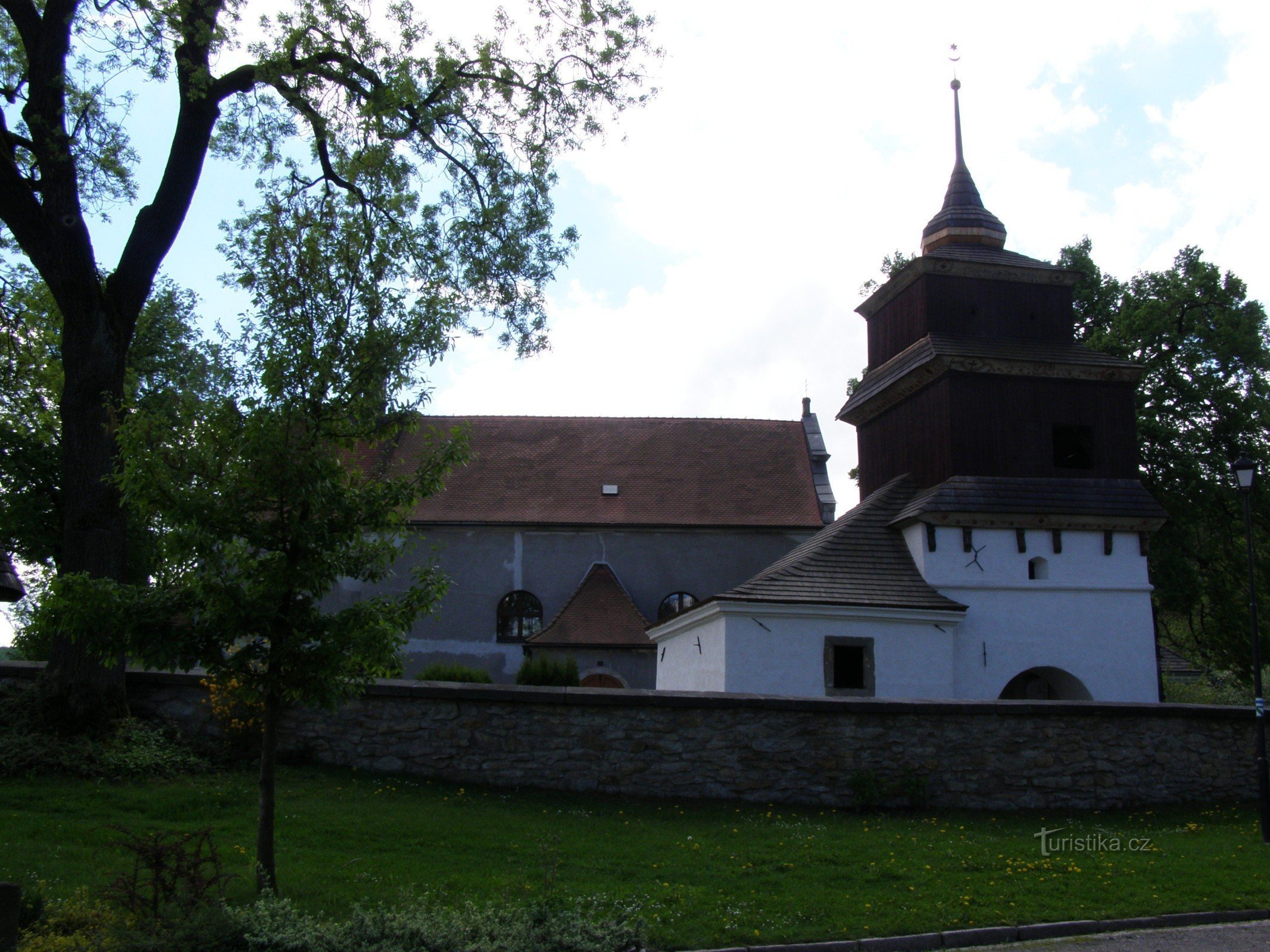 Semanín - iglesia de St. Bartolomé