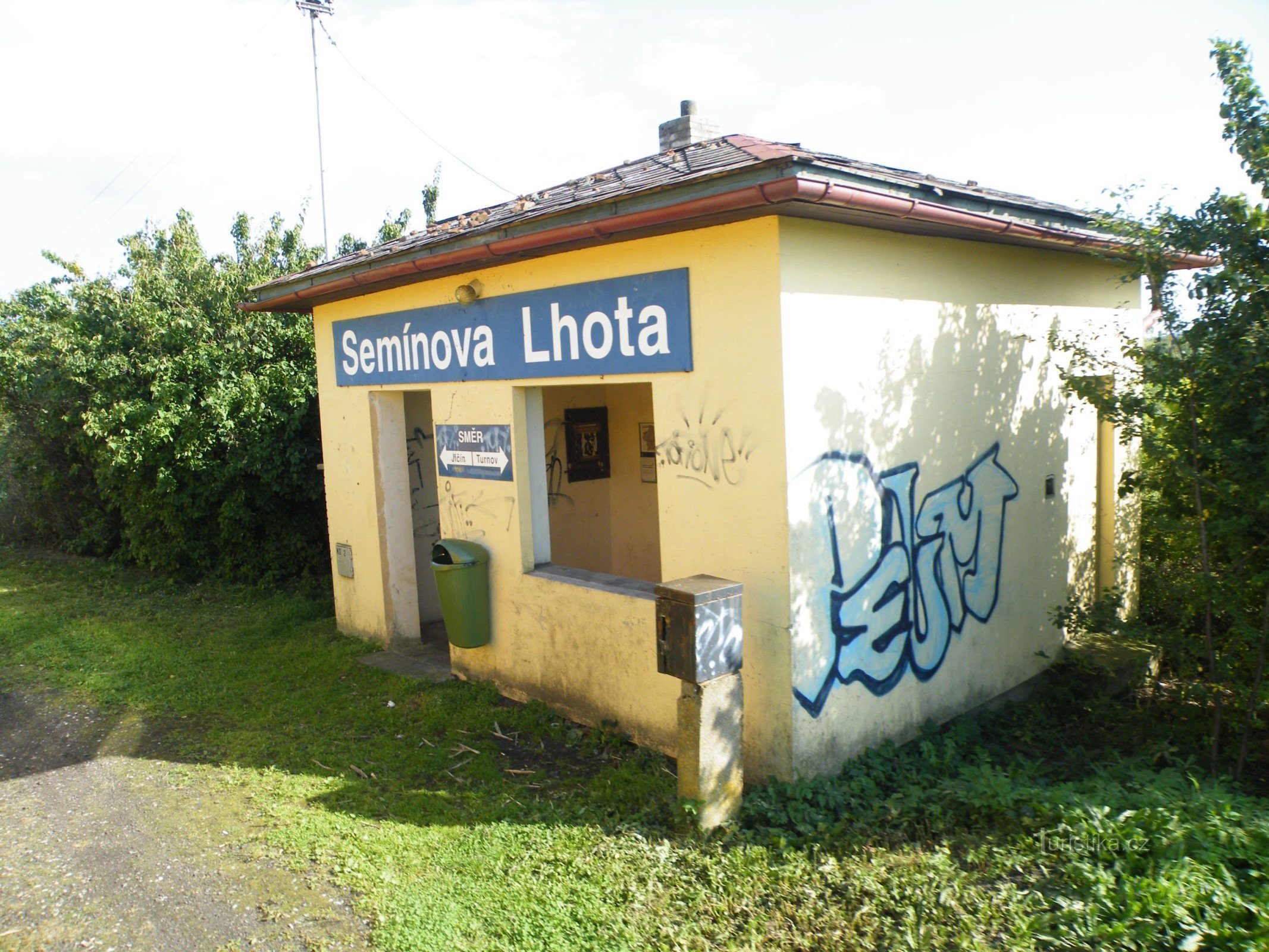 Seminova Lhota - gara