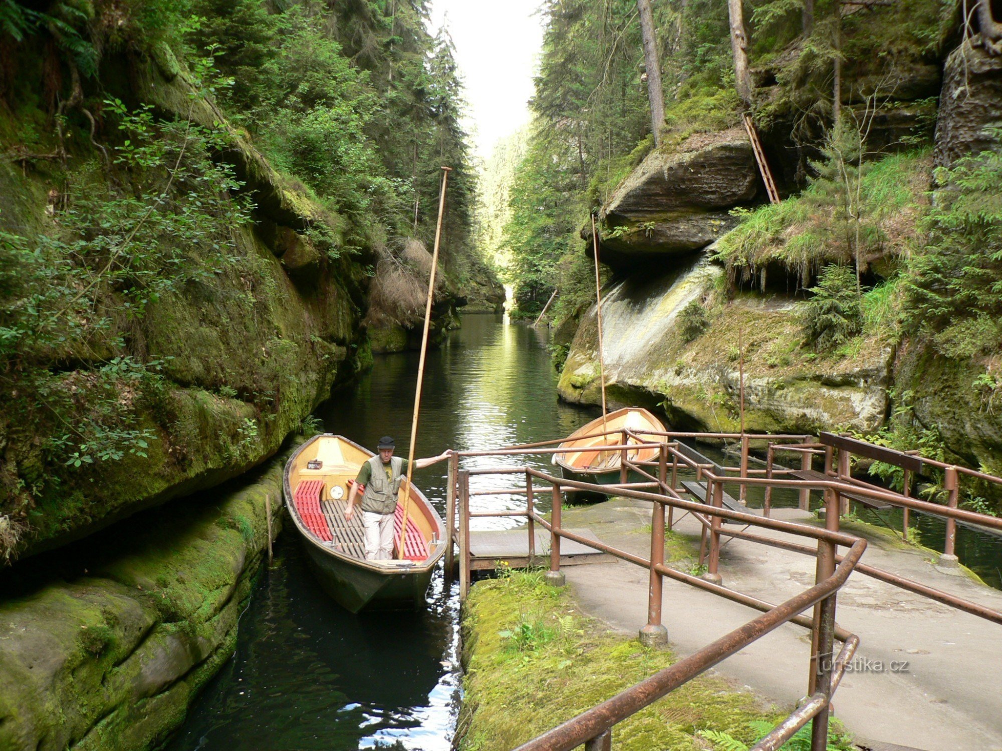 Meeting of boats