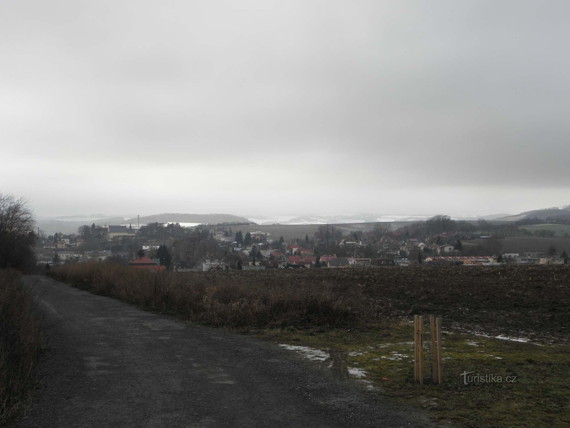 Het noordelijke deel van Fulnek met het voormalige Augustijnenklooster vanaf het kruis - 1.1.2012