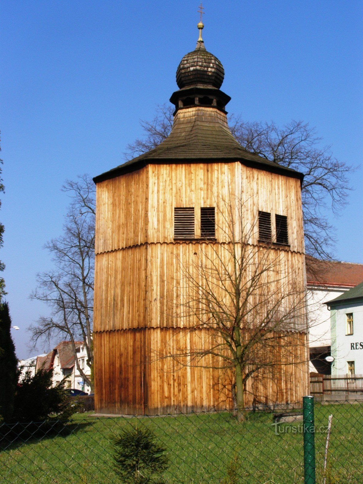 Sezemice - hölzerner Glockenturm