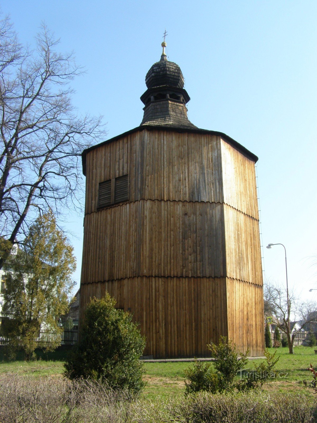 Sezemice - hölzerner Glockenturm