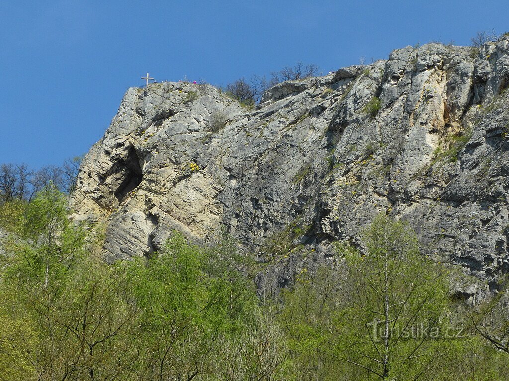 Connaître le Karst de Bohême - le chemin vers Skála nad sv. Jan.