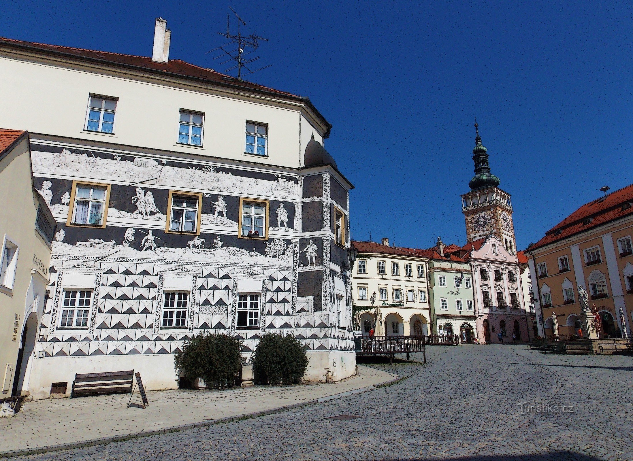 Het sgraffitohuis U Rytířů op het plein in Mikulov