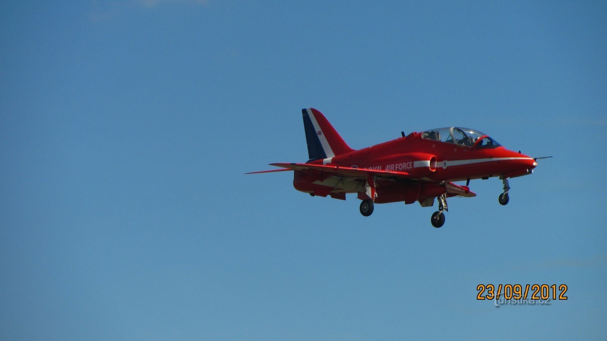 Show Red Arrows