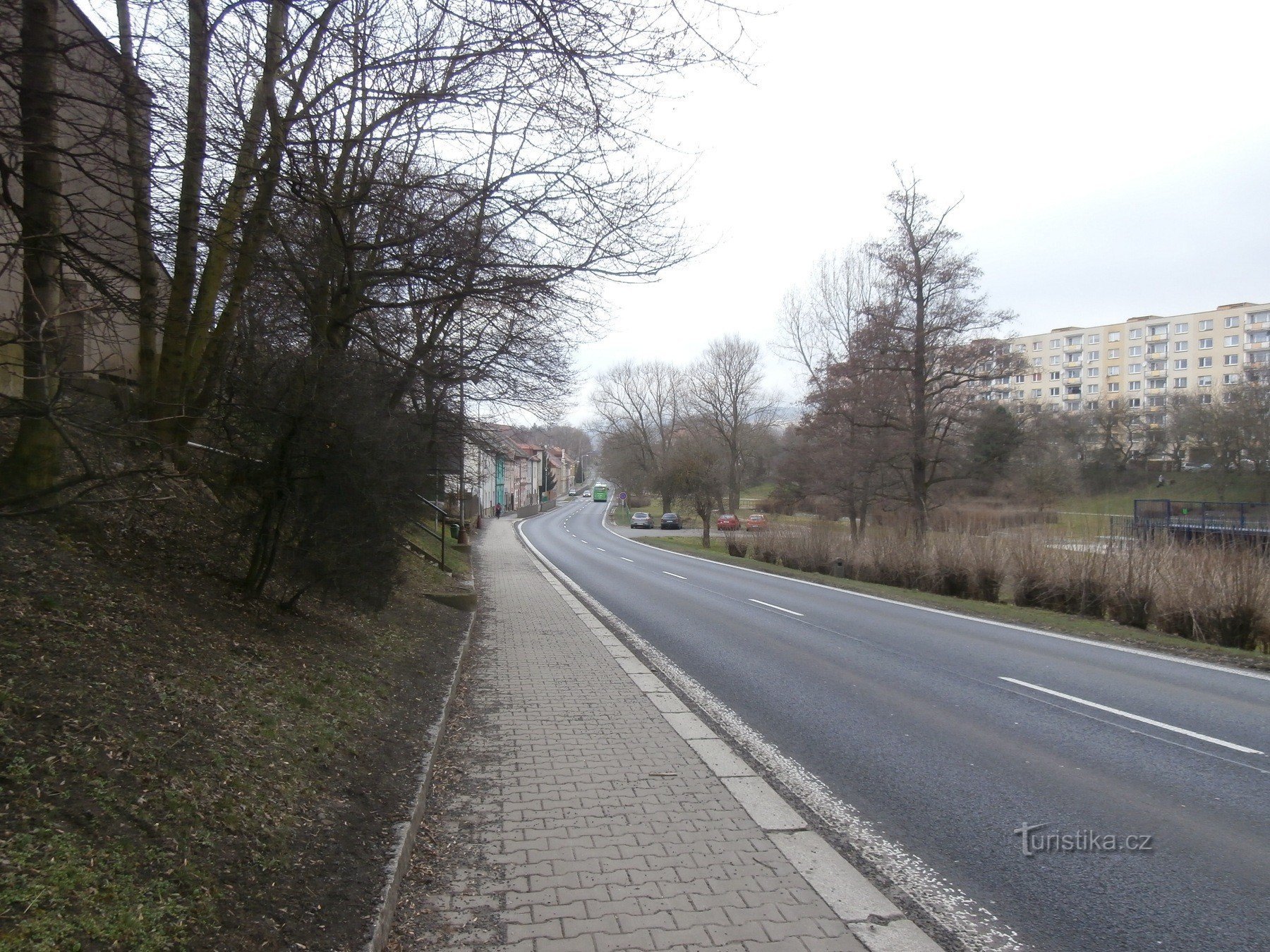 Die graue Straße vor mir...