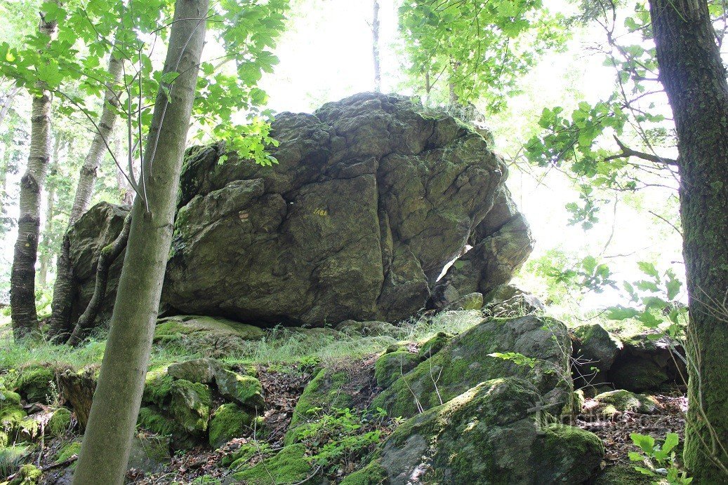 Frog Rock din partea cealaltă