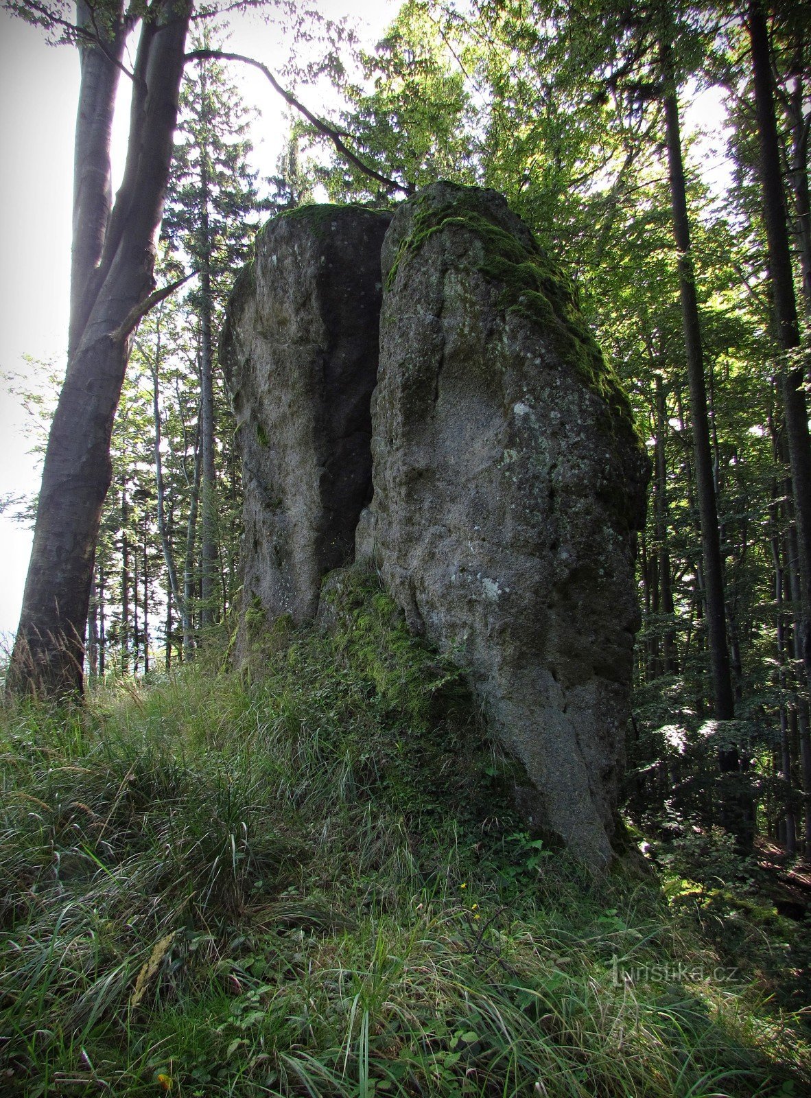 Skalica in de heuvels van Vizowické