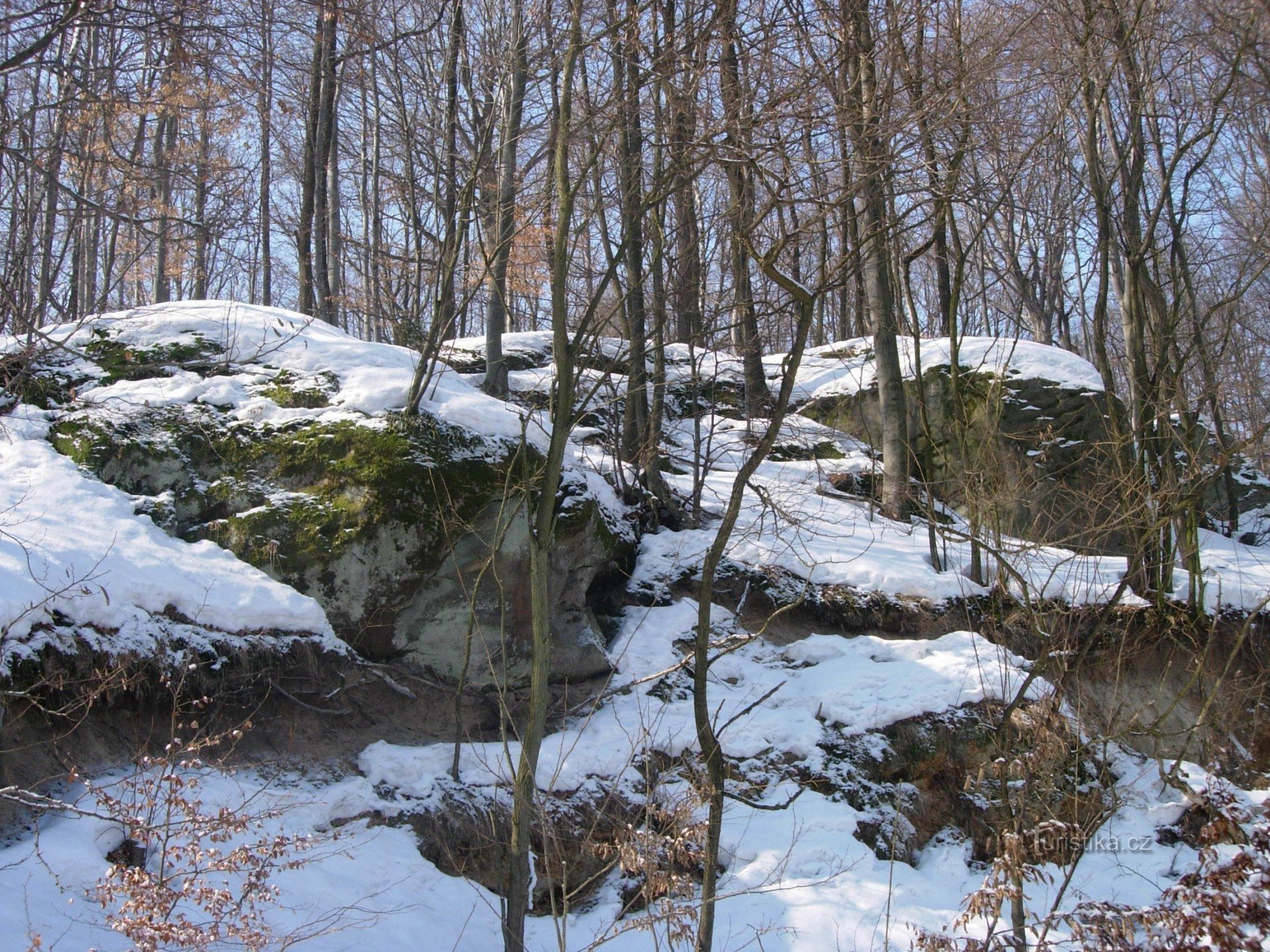 Die Klippe an der Spitze von Skála