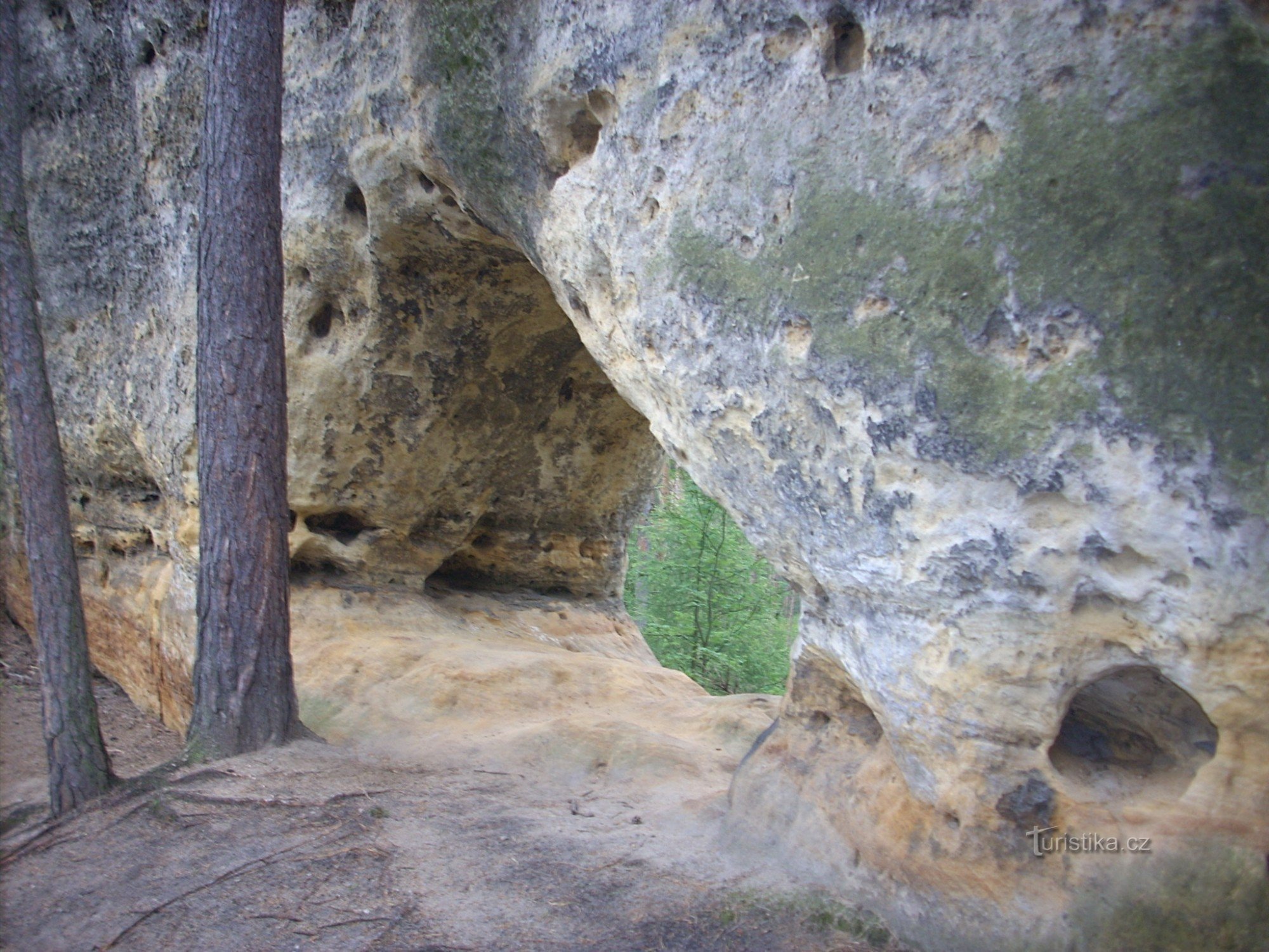 Puerta de roca