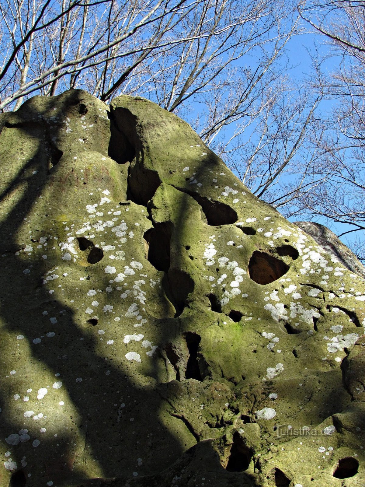 Rock castle and prehistoric castle in Rýsov