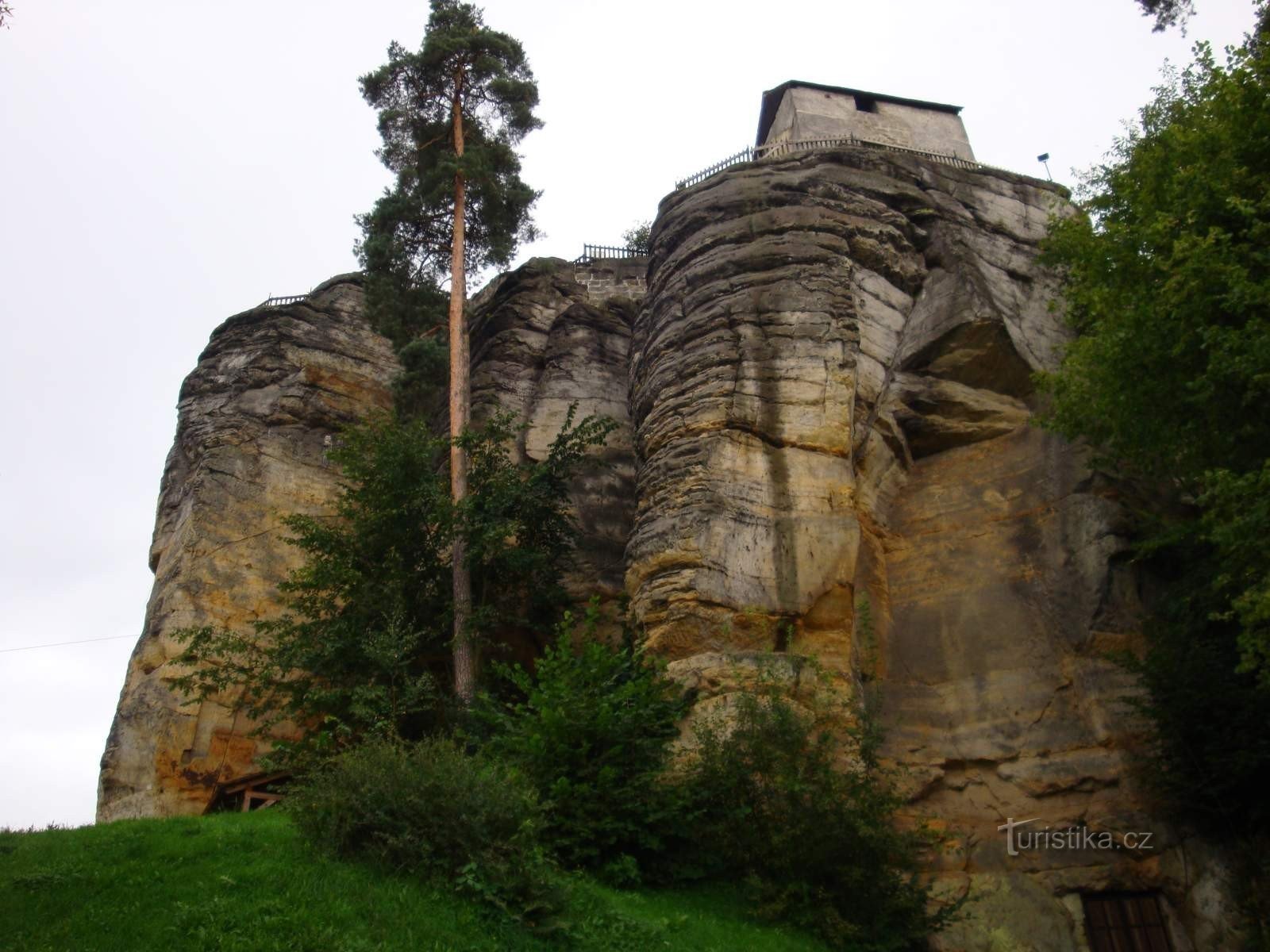 Château rocheux sloup